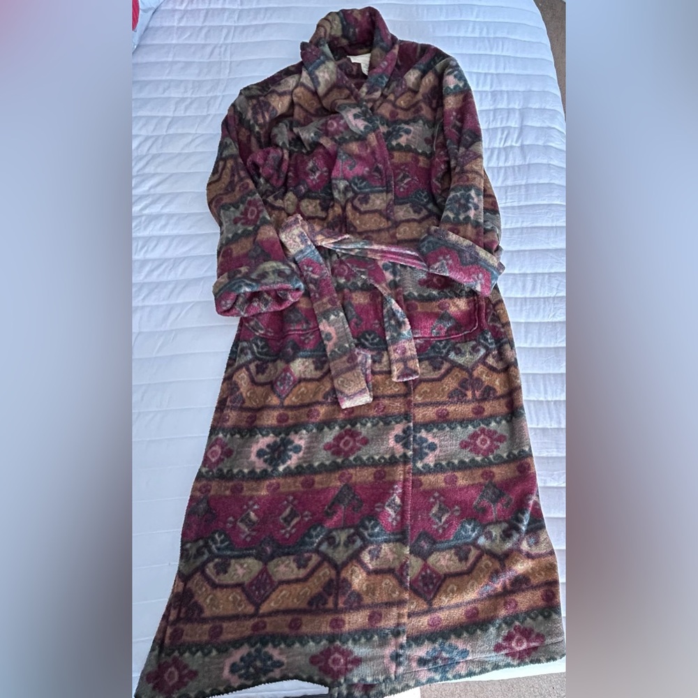 Victoria's‎ Secret Multicolor Aztec Patterned Robe size Petite Small - Picture 2 of 3